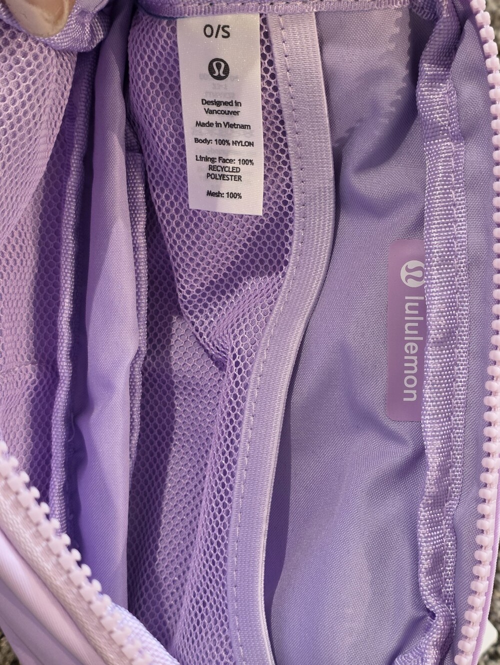 Lululemon Everywhere Belt Bag Lilac Play/Silver 1L - Picture 6 of 9